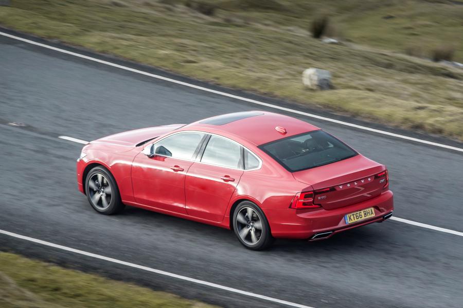 Volvo S90 D5 R-Design 2017 года  (UK) (фото 3 из 30)